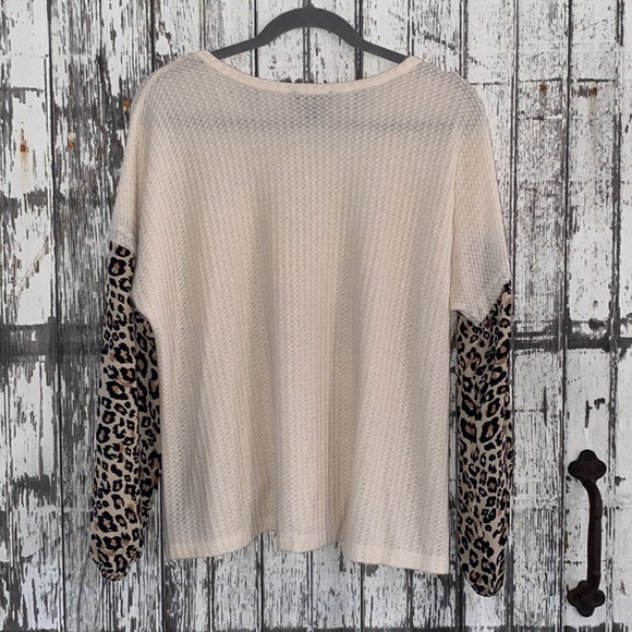 Cream waffle knit with cheetah sleeves top - Picture 5 of 5